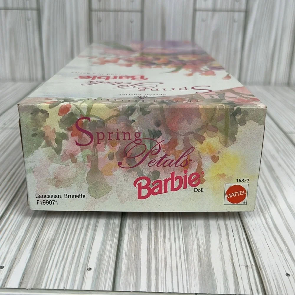Barbie Doll Spring‎ Petals Avon Exclusive 1996 Mattel #16872 New in Box